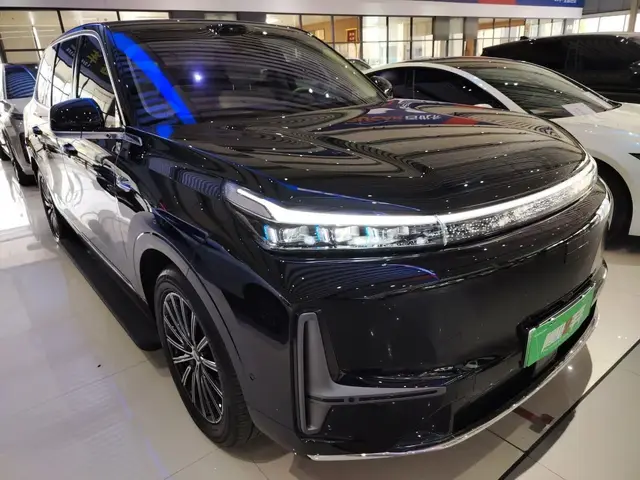 GEELY GALAXY M9 2025