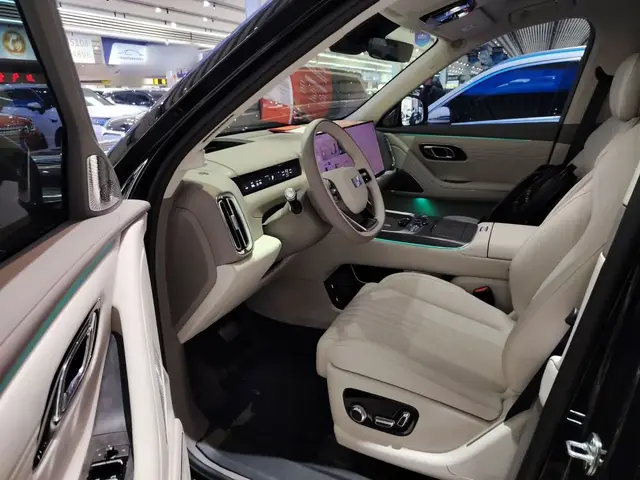 GEELY GALAXY M9 2025
