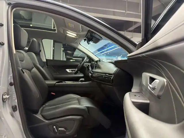 DONGFENG AEOLUS HUGE 2022