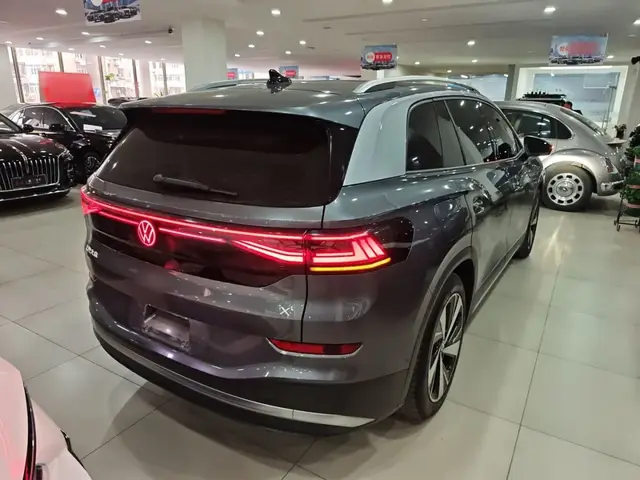 VOLKSWAGEN ID 2023