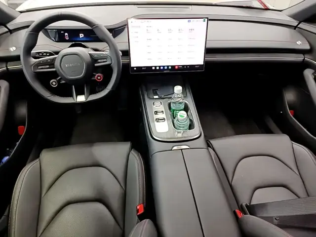 XIAOMI AUTO SU7 2025