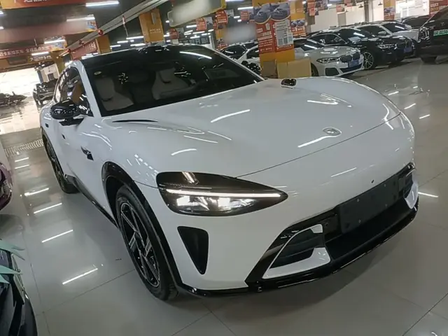 XIAOMI AUTO YU7 2025