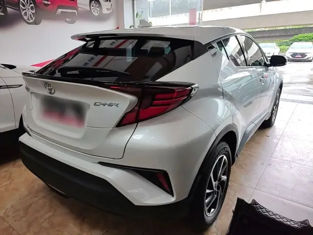 TOYOTA C-HR LUXURY 2023