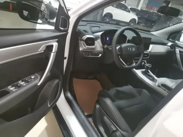 GEELY AUTO COOLRAY 2025