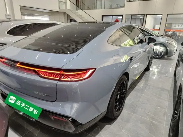 GEELY GALAXY 8 2025