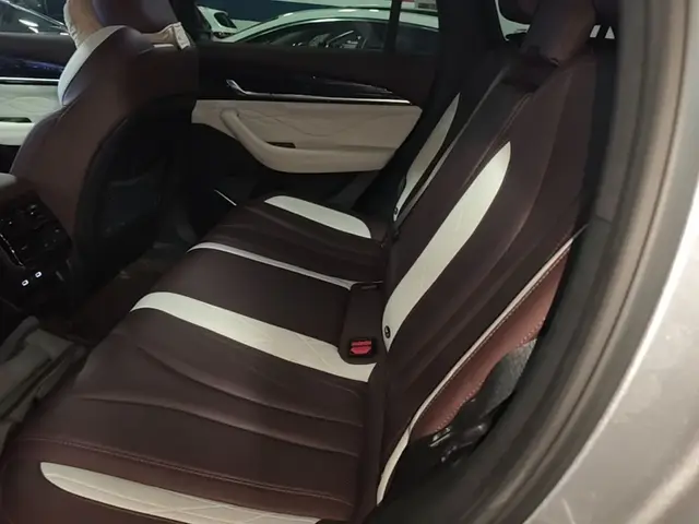 GEELY MONJARO 2021