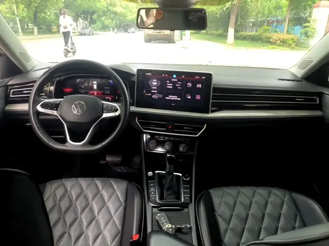 VOLKSWAGEN SAGITAR 2023