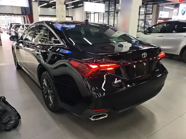 TOYOTA AVALON PREMIUM 2022