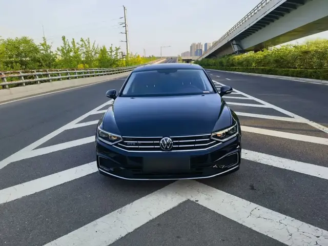 VOLKSWAGEN MAGOTAN LUXURY 2022