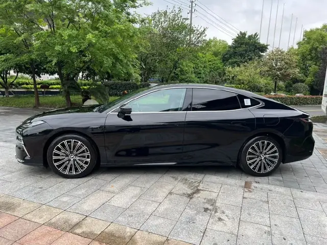 GEELY GALAXY STAR 8 2025