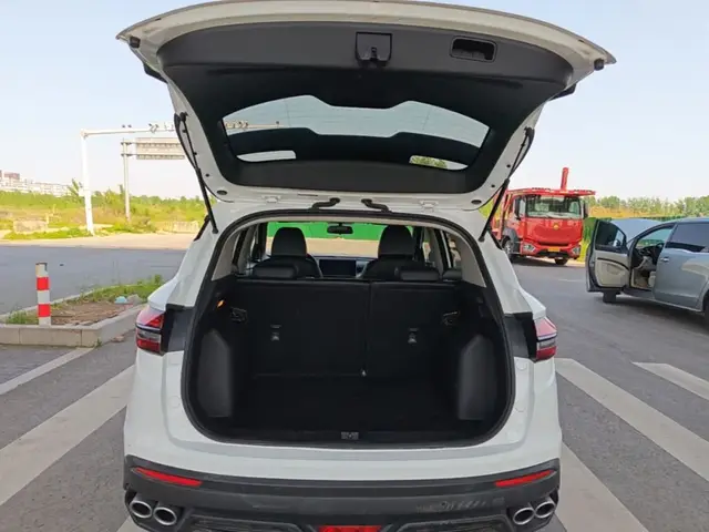 GEELY AUTO COOLRAY 2023