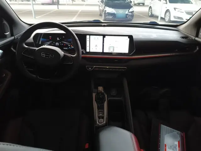 GEELY COOLRAY 2022