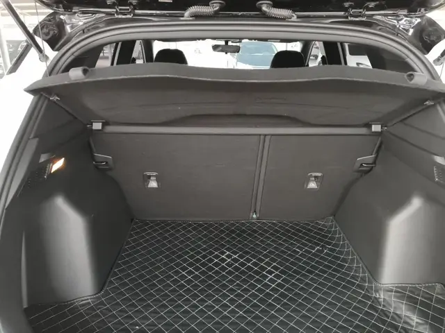 GEELY COOLRAY 2022