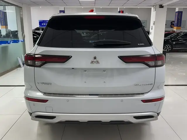 MITSUBISHI OUTLANDER PRESTIGE 2022