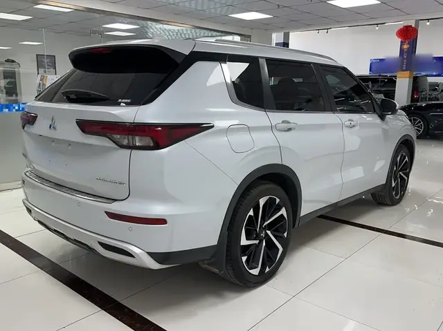 MITSUBISHI OUTLANDER PRESTIGE 2022