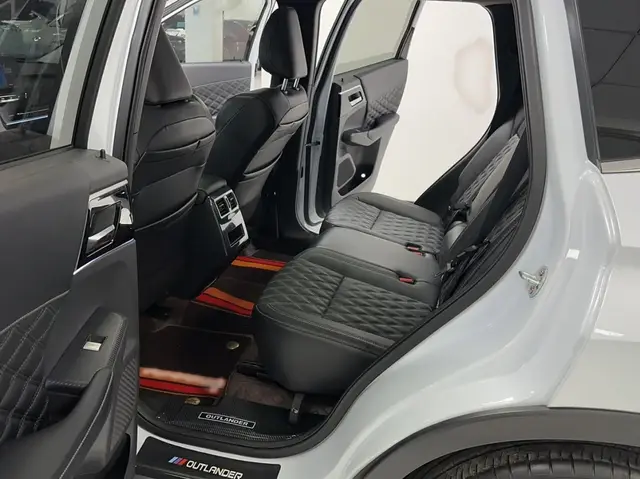 MITSUBISHI OUTLANDER PRESTIGE 2022