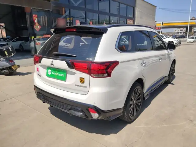 MITSUBISHI OUTLANDER 2022