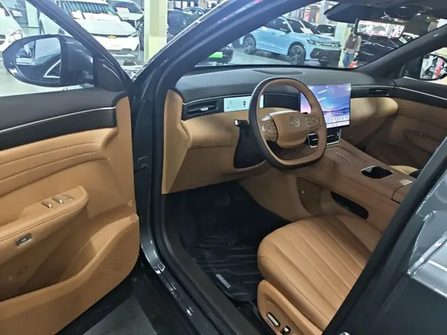 DONGFENG AEOLUS L8 2025