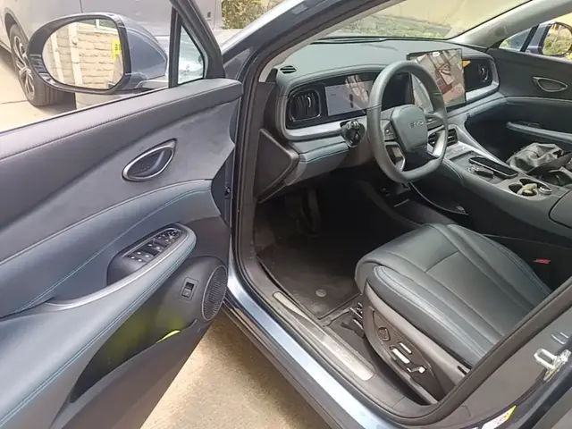 BYD SEALION DM-I SEALION 07 DM-I 2025