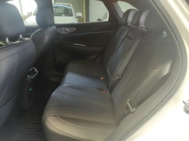 BYD SEALION 06 2025
