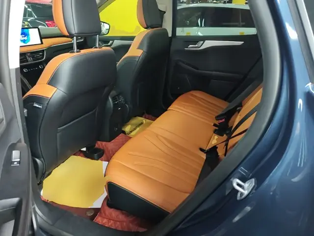 FORD ESCAPE 2024