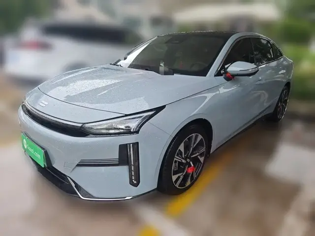 GEELY GALAXY L6 2024