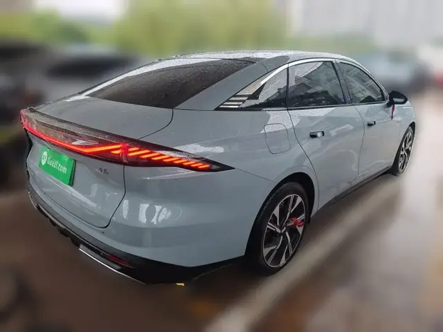 GEELY GALAXY L6 2024