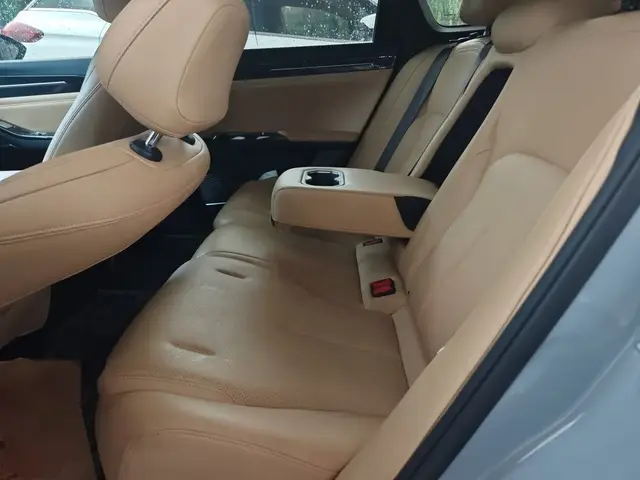 GEELY GALAXY L6 2024