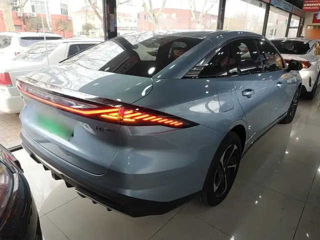 GEELY GALAXY L6 2025