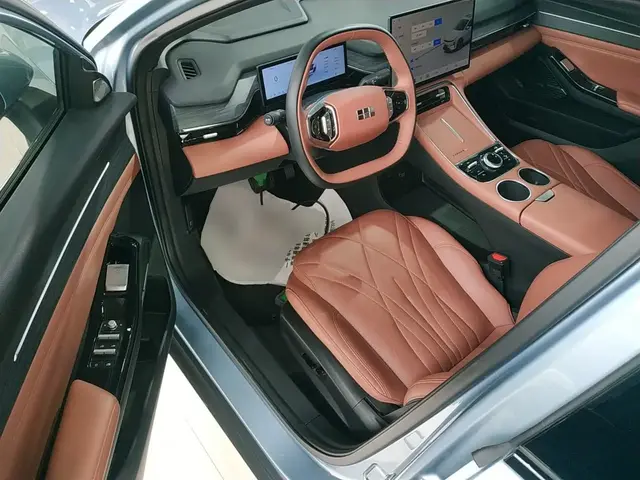 GEELY GALAXY L6 2025
