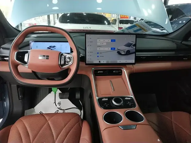 GEELY GALAXY L6 2025