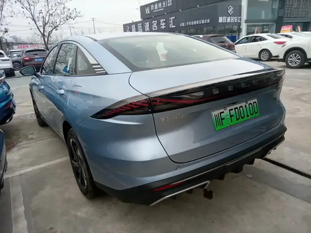 GEELY GALAXY L6 2025
