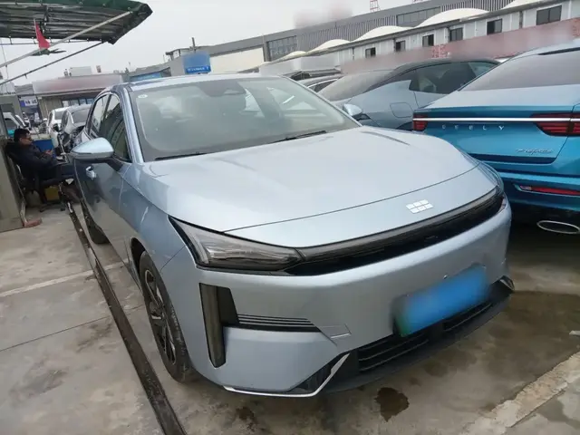 GEELY GALAXY L6 2025