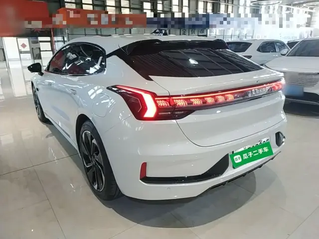 ZEEKR 001 2022