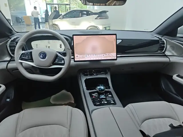 BYD HAN 2024