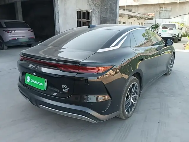 BYD HAN L 2025