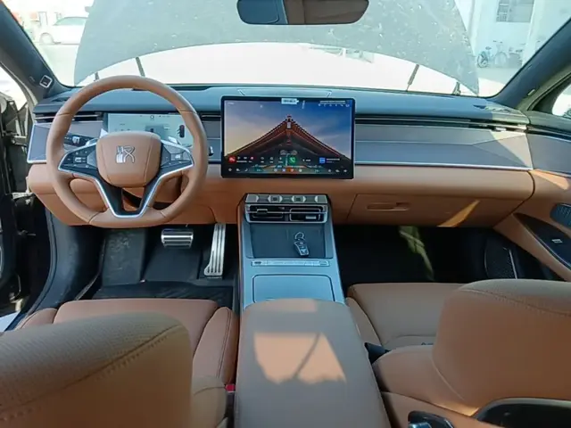 BYD HAN L 2025