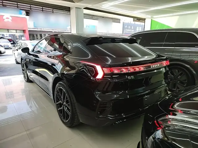 ZEEKR 001 2026