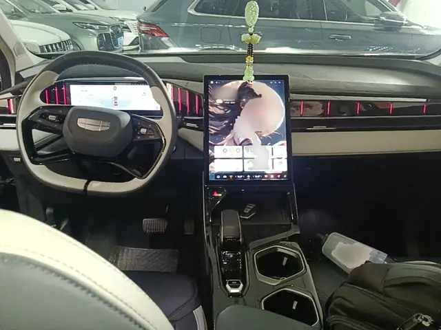 GEELY BOYUE L 2023