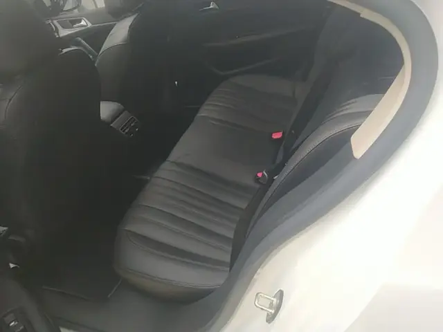 PEUGEOT 408 2022