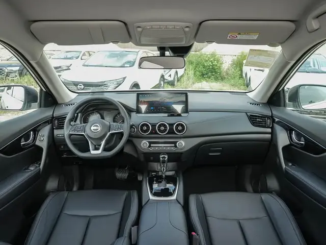 NISSAN X- TRAIL 2025