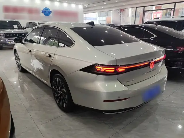 VOLKSWAGEN SAGITAR LUXURY 2025