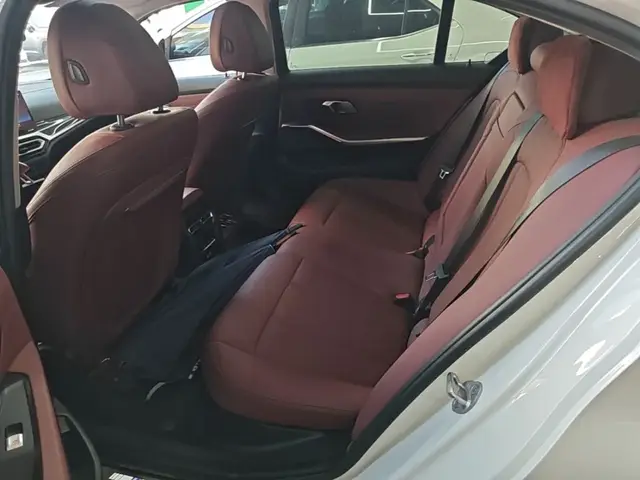 BMW 3 SERIES 2023