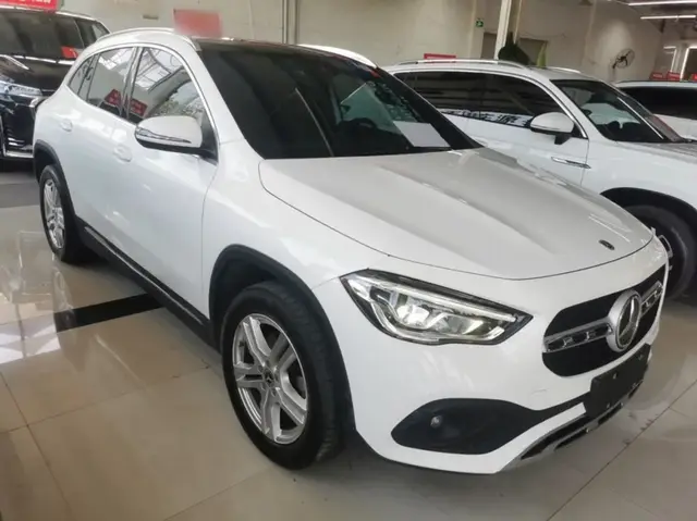 MERCEDES-BENZ GLA 2022