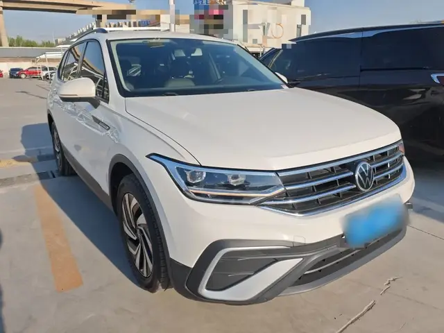 VOLKSWAGEN TIGUAN L 2022