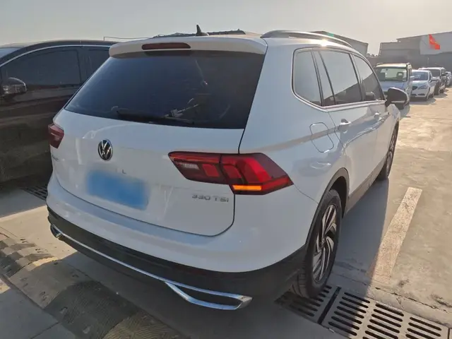 VOLKSWAGEN TIGUAN L 2022