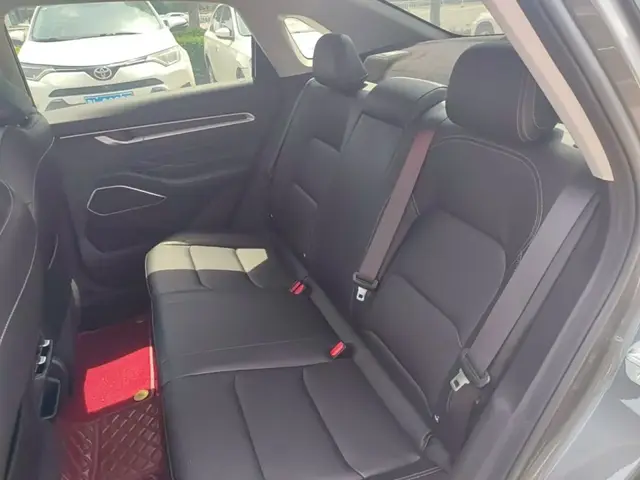 GEELY AUTO EMGRAND LUXURY 2022
