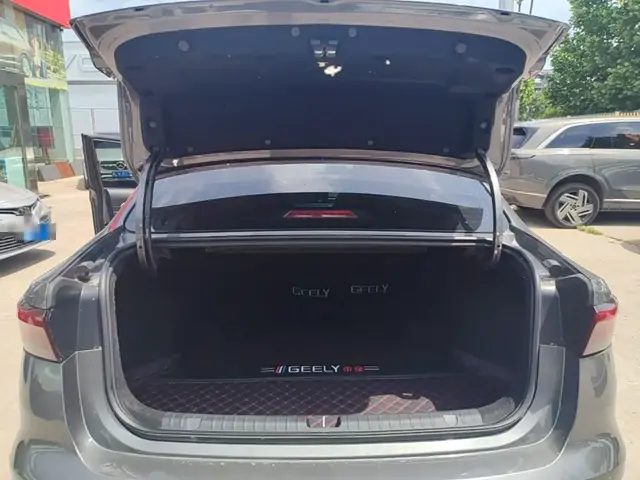 GEELY AUTO EMGRAND LUXURY 2022