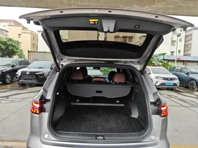 GEELY MONJARO LUXURY 2021