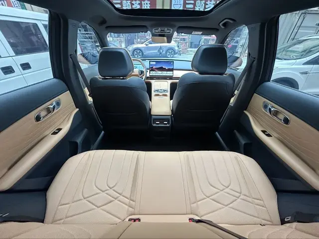 GEELY GALAXY STARSHIP EM-I GALAXY STARSHIP 7 EM-I 2025